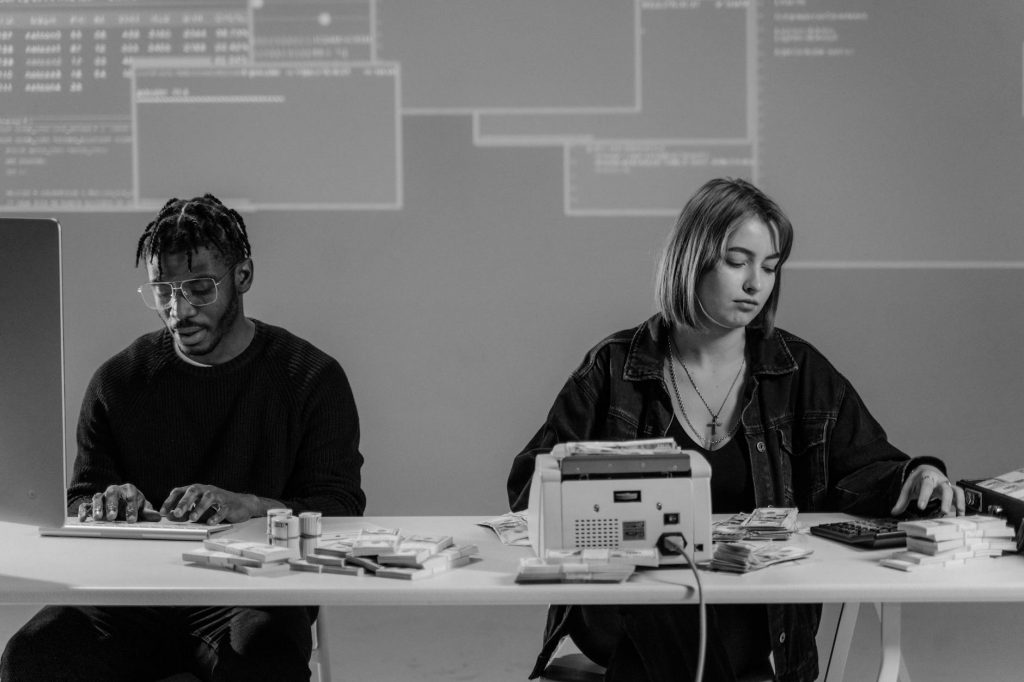 KMU in Sachsen-Anhalt profitieren von Fördermitteln für Digitalisierung und Effizienzsteigerung.